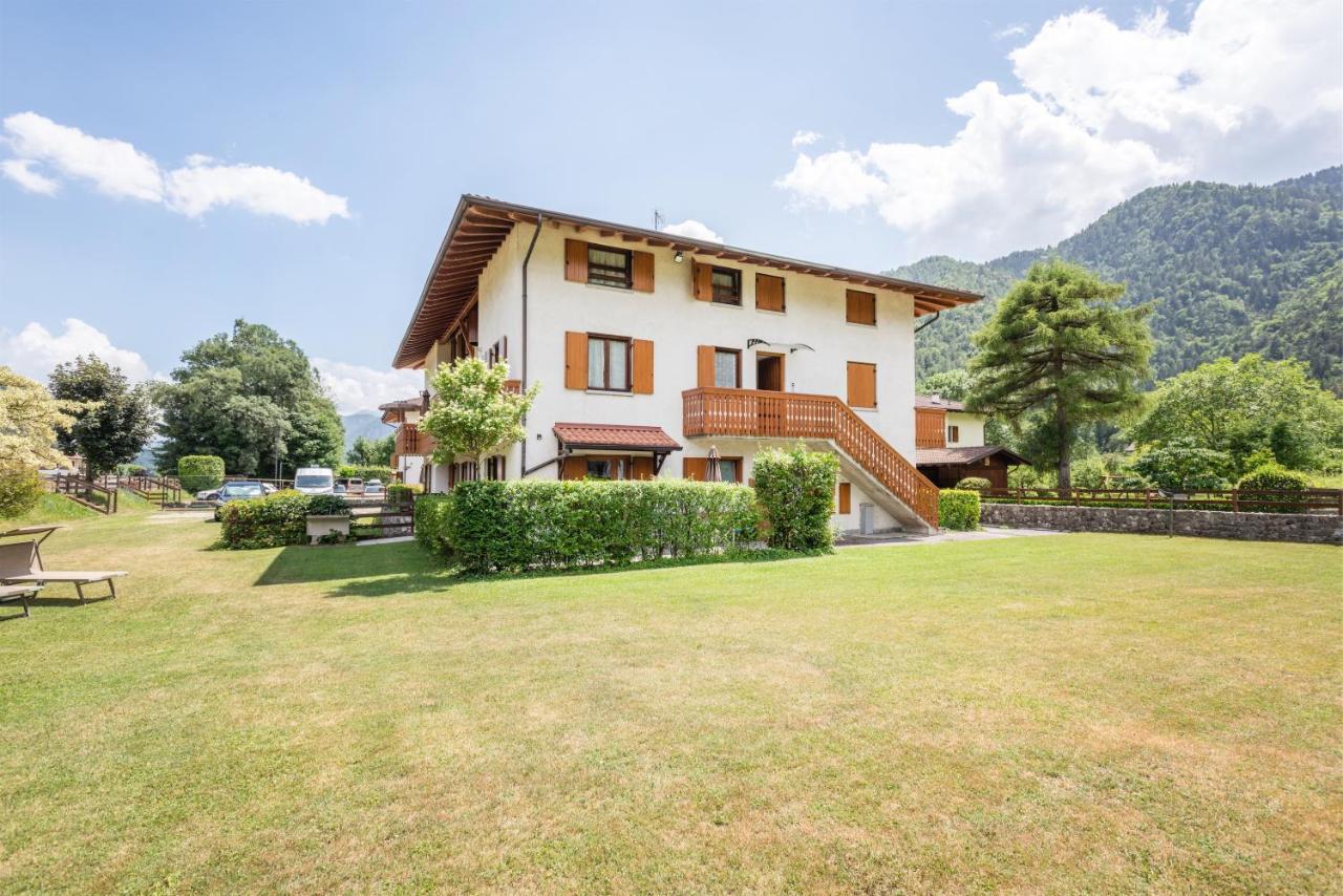 Appartement Casa Lucia à Pieve Di Ledro Extérieur photo